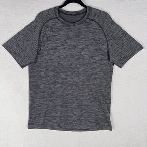 Lululemon Metal Vent Tech Short Sleeve Shirt Men's Large Gray Athleisure Workout
